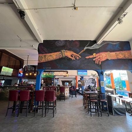The Eighty8 Hostel พนมเปญ ภายนอก รูปภาพ