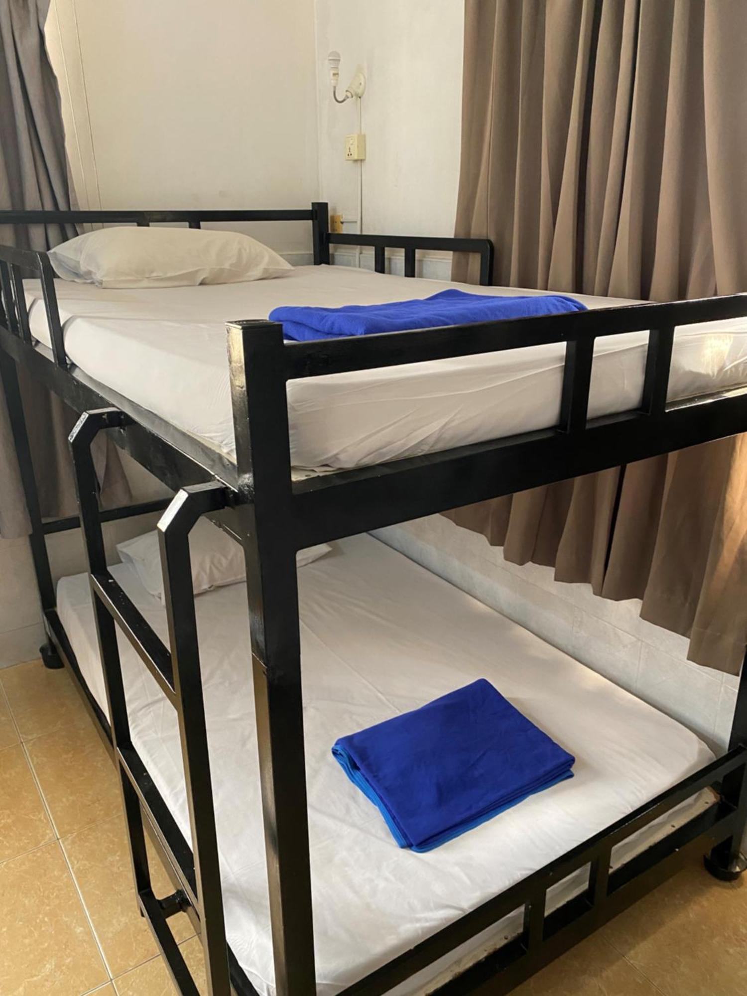 The Eighty8 Hostel พนมเปญ ภายนอก รูปภาพ