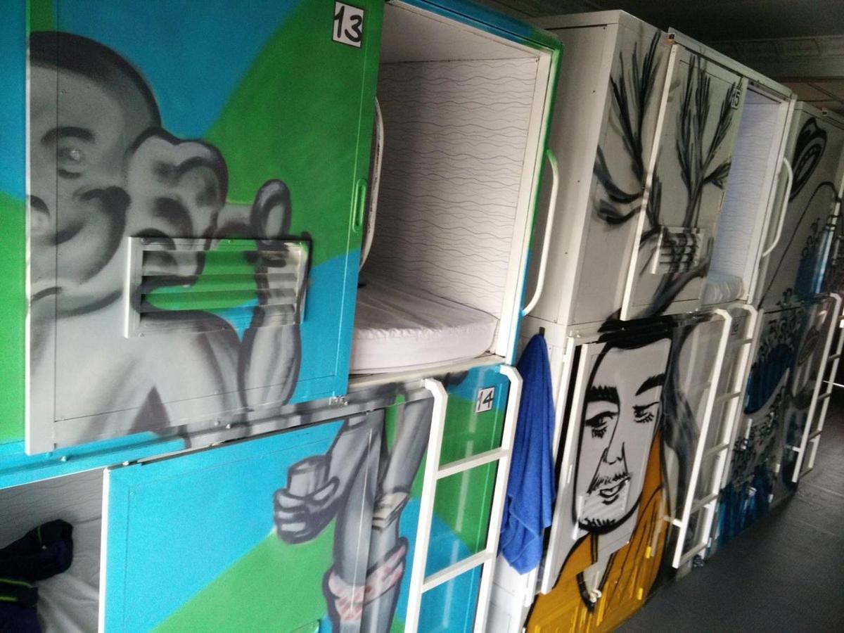 The Eighty8 Hostel พนมเปญ ภายนอก รูปภาพ